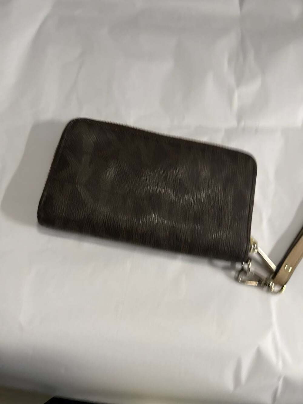 Michael Kors wallets for women - Picture 3 of 11